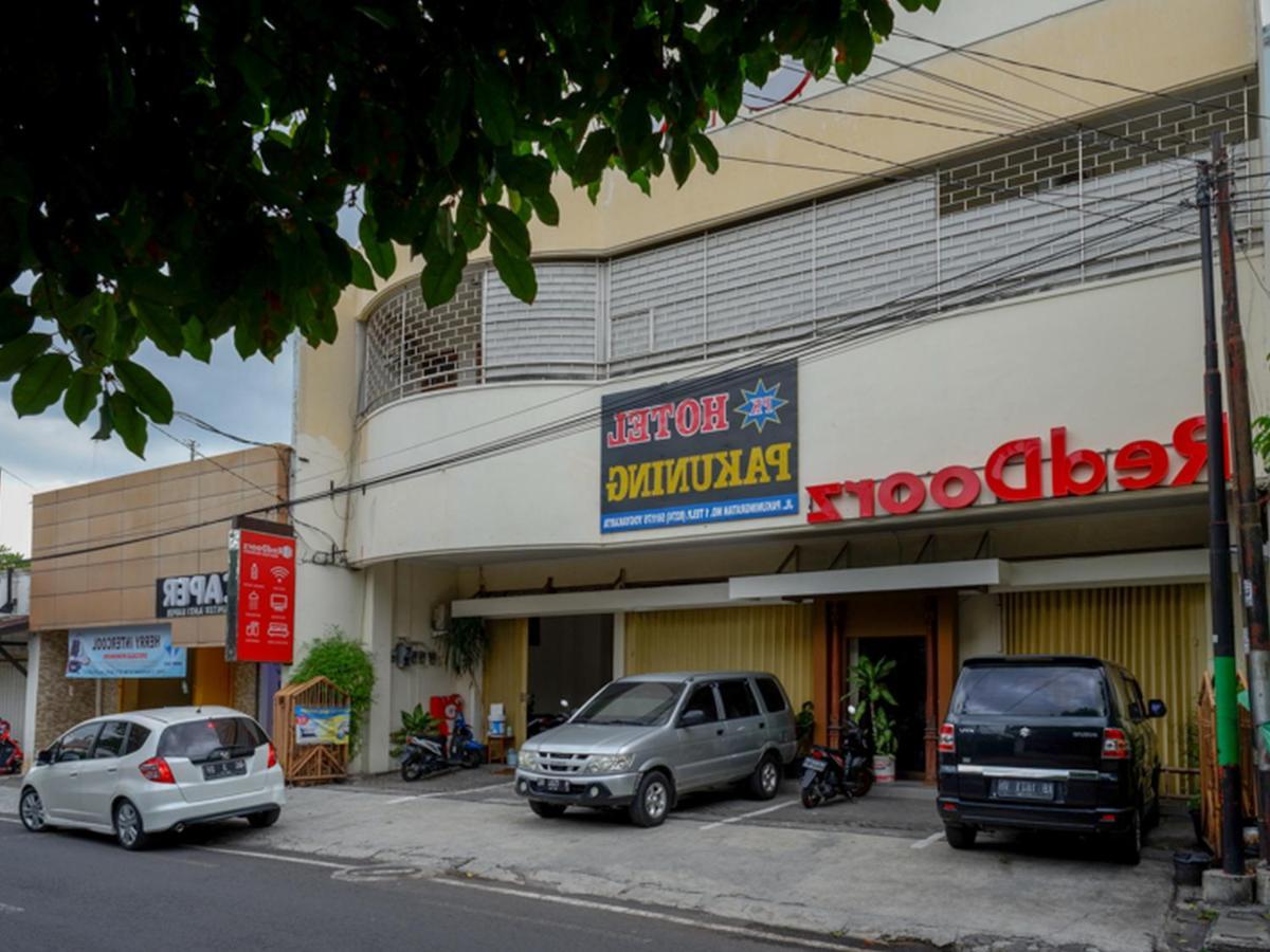 Reddoorz Near Tugu Yogyakarta Hotel Buitenkant foto
